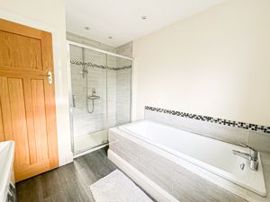 Photo 19- click for photo gallery